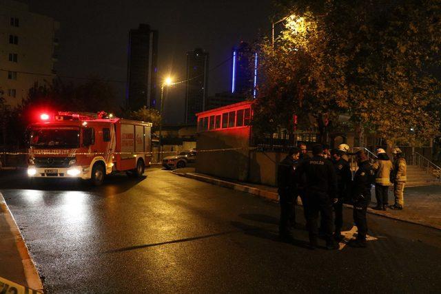 Madde bağımlısı, cami avlusunda kendini yaktı