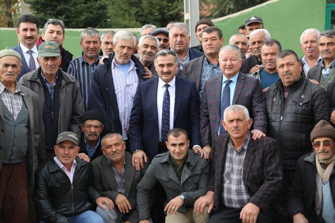Belediye Başkanı Ve İl&ccedil;e Kaymakamı Şahmelik Okulunu Ziyaret Etti