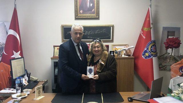 Şehit Kütüphanesine ünlü desteği