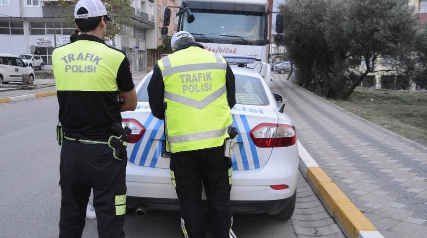 Trafik polisleri Körfez’de denetime başladı
