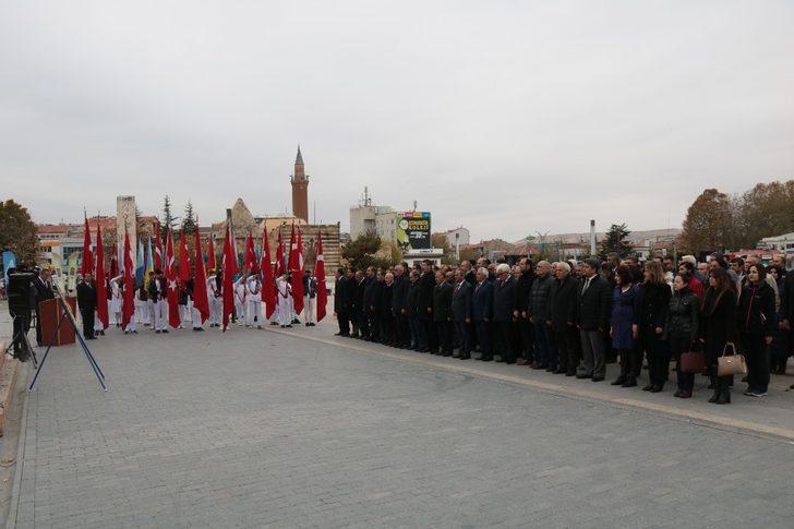 Kırşehir’de Öğretmenler Günü kutlandı G3