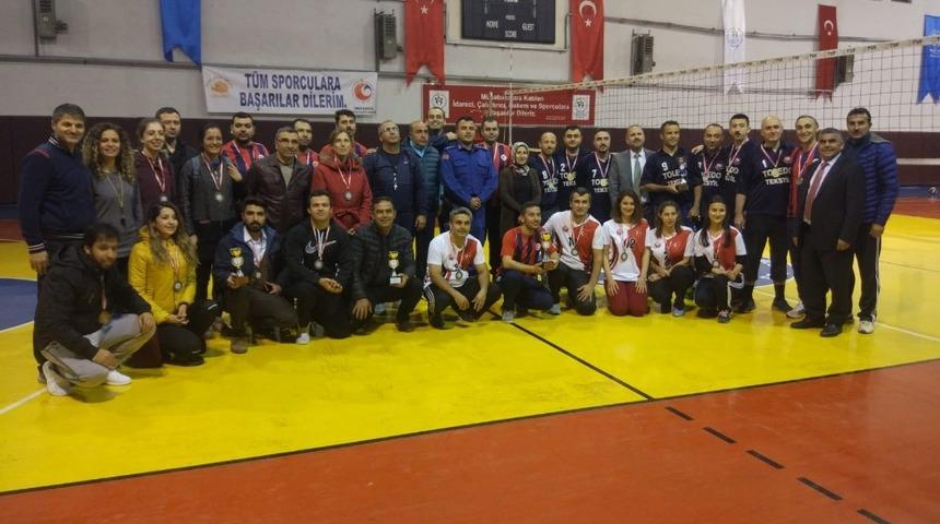 Isparta&rsquo;da &ouml;ğretmenler moral depoladı