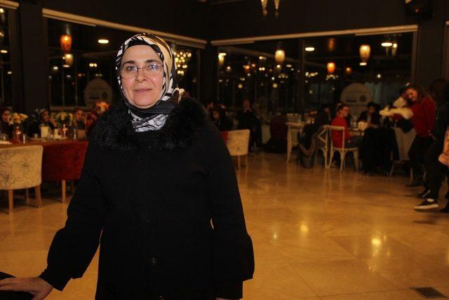 Emekli öğretmen Ayten Usta’dan personellerine ’Öğretmenler Günü’ hediyesi