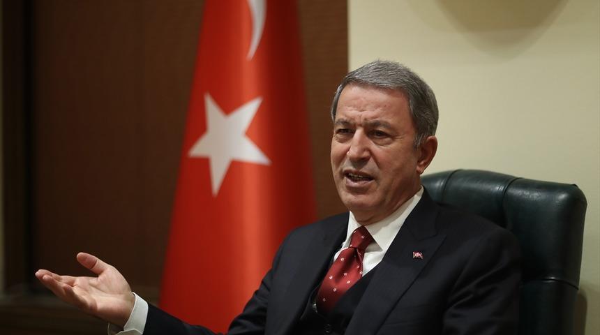 Hulusi Akar duyurdu! 1076 personel açığa alındı