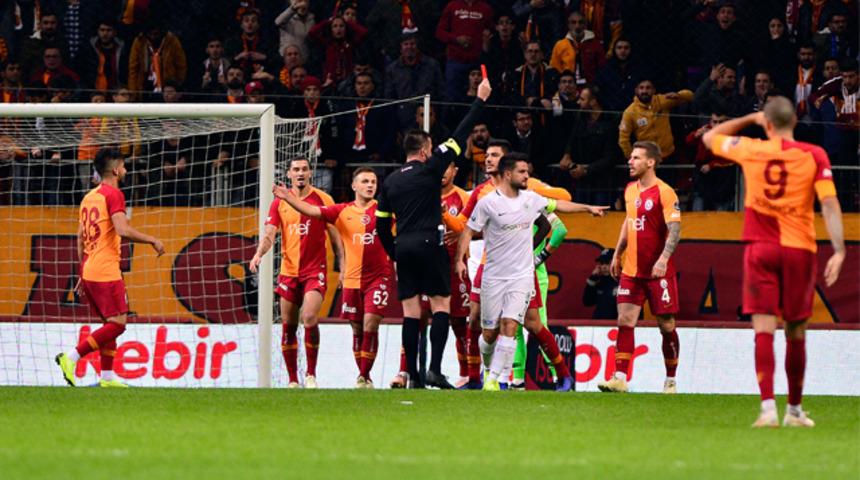 Galatasaraylı futbolcu Serdar Aziz'in eşi Tuğçe Aziz'den penaltı tepkisi!