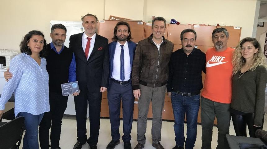 &Ccedil;eşmeli &ouml;ğrenciler, &ouml;ğretmenleri i&ccedil;in mutfağa girdi