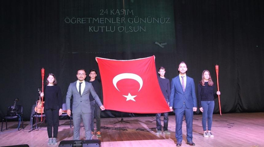 24 Kasım &Ouml;ğretmenler G&uuml;n&uuml;