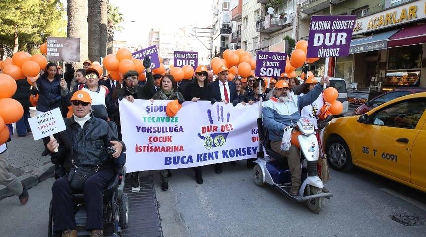 Buca kadına şiddete karşı tek ses oldu