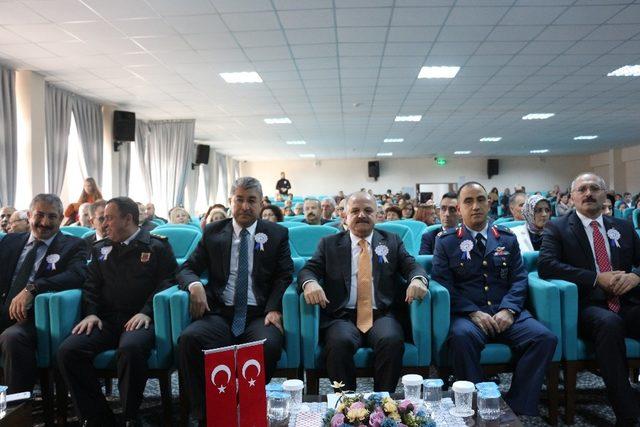 Eskişehir’de ‘Öğretmenler Günü’ kutlandı