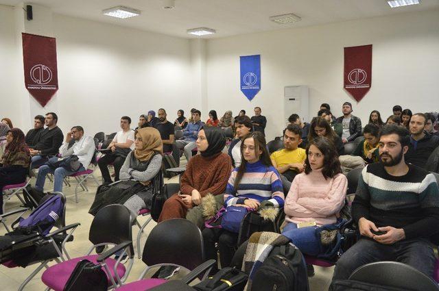 Anadolu Üniversitesinde “Algı Yönetimi” söyleyişi gerçekleştirdi