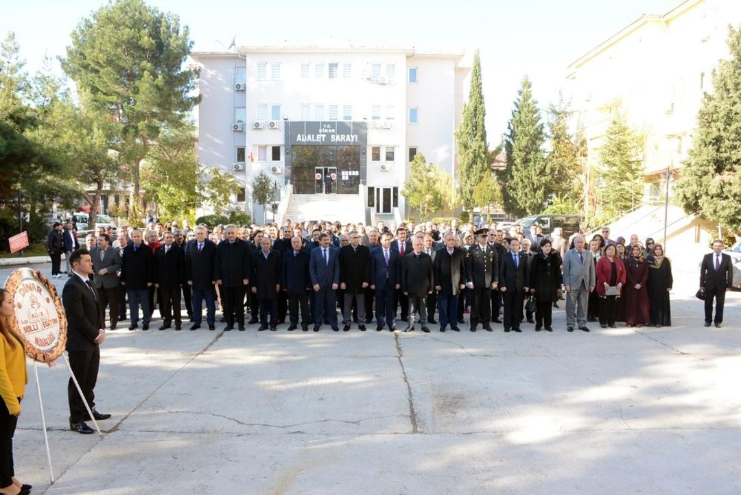 Dinar&rsquo;da &Ouml;ğretmenler G&uuml;n&uuml; kutlandı