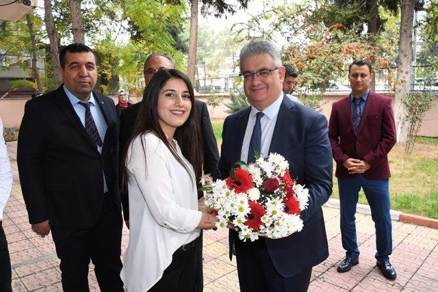 Adıyaman’da 24 Kasım Öğretmenler günü etkinliği