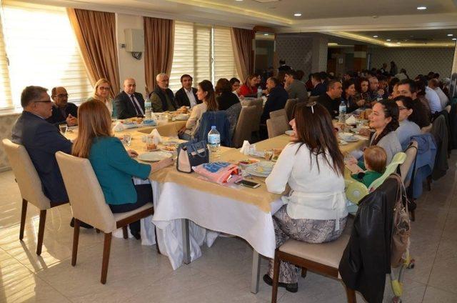 Aydın’da polislerin öğretmen eşleri unutulmadı