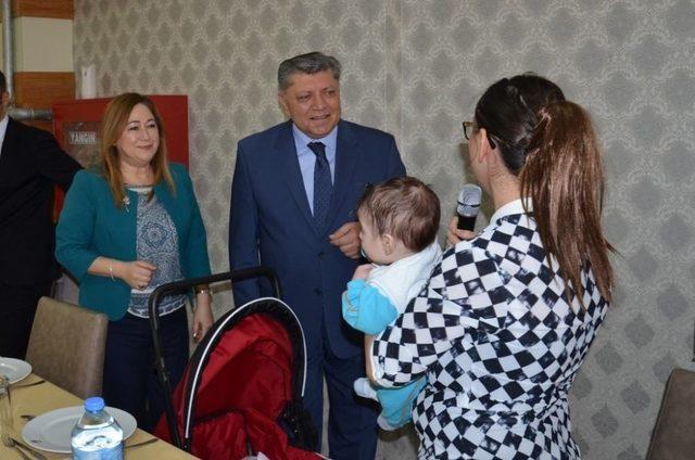 Aydın’da polislerin öğretmen eşleri unutulmadı