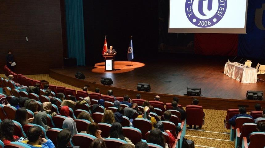 Uşak &Uuml;niversitesi&rsquo;nde Vizyon 2023 paneli yapıldı