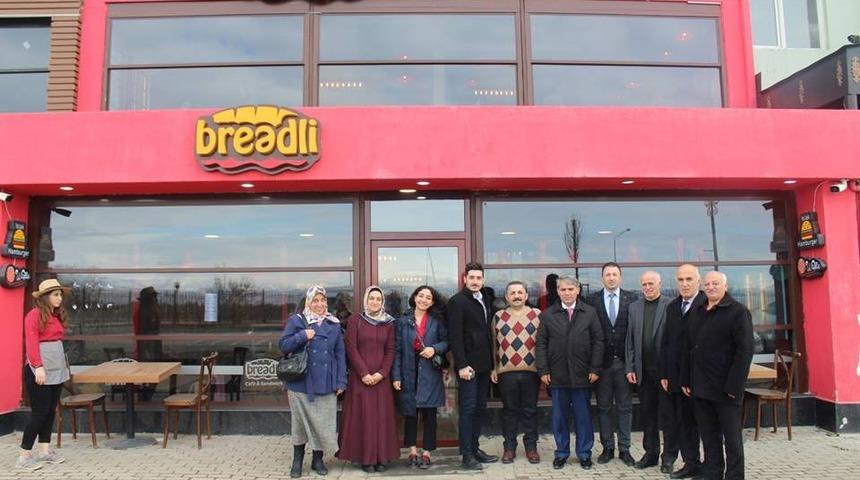 &Ouml;ğretmenler g&uuml;n&uuml;nde anlamlı etkinlik