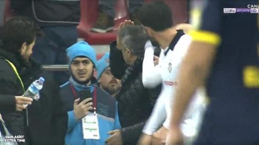 Ankaragücü maçında Şenol Güneş'e yabancı madde atıldı