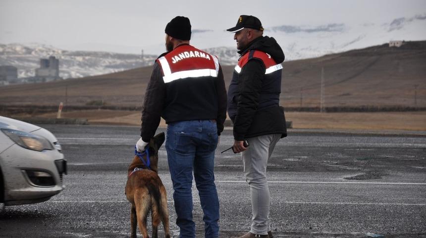 Kars&rsquo;ta, 30 ayrı noktada asayiş uygulaması