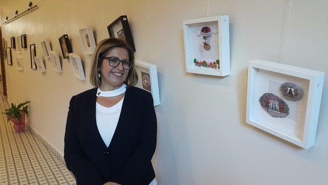 Yaşama bakışını taşlara yansıttı