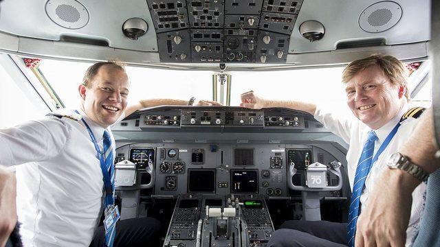 Yolcu uçağını Amsterdam'dan İstanbul'a bir kral getirdi