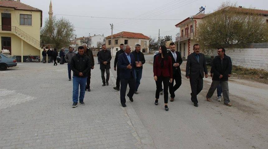 Eskil Kaymakamı Karaalioğlu sorunları yerinde dinledi