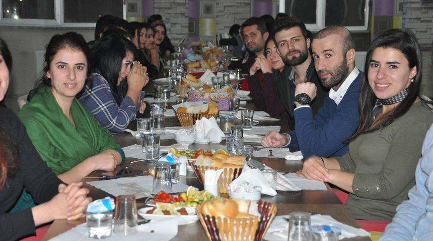 24 Kasım &Ouml;ğretmenler G&uuml;n&uuml;