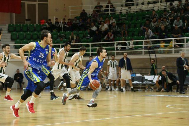 Denizli Basket Bornova Belediyespor’u farklı geçti