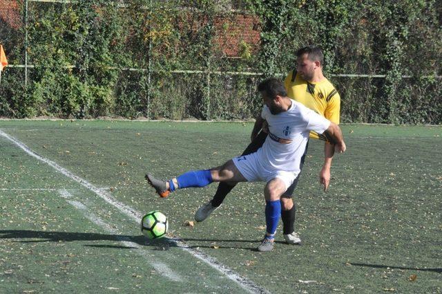 Lider Gelikspor, Muslu Belediyespor’a 2-1 mağlup oldu