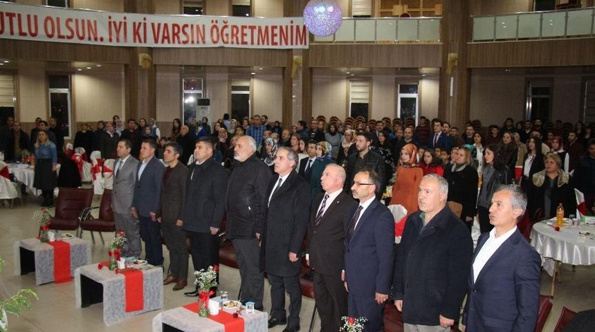 Oltu’da Öğretmenler Günü programı