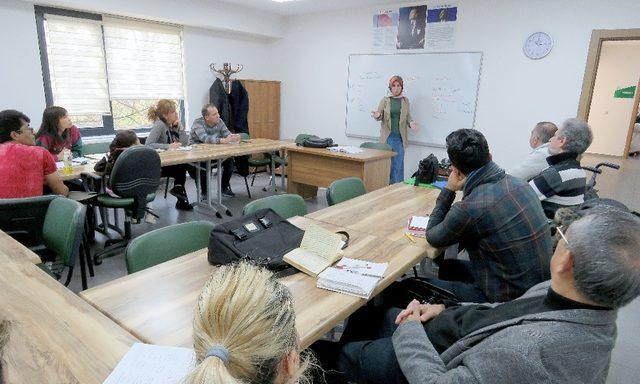 &Ccedil;ankaya Belediyesinden T&uuml;rk&ccedil;e kursu 3