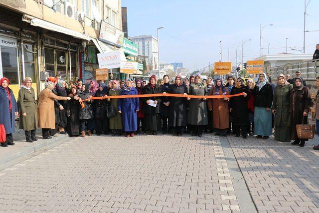 Kadına yönelik şiddete dikkat çektiler