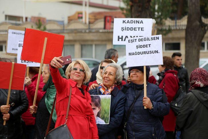 'Kadına Yönelik Şiddetle Uluslararası Mücadele Günü'nde kadınlar sokakta  G2