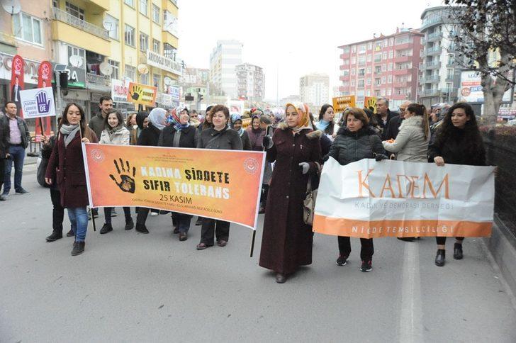 'Kadına Yönelik Şiddetle Uluslararası Mücadele Günü'nde kadınlar sokakta  G5
