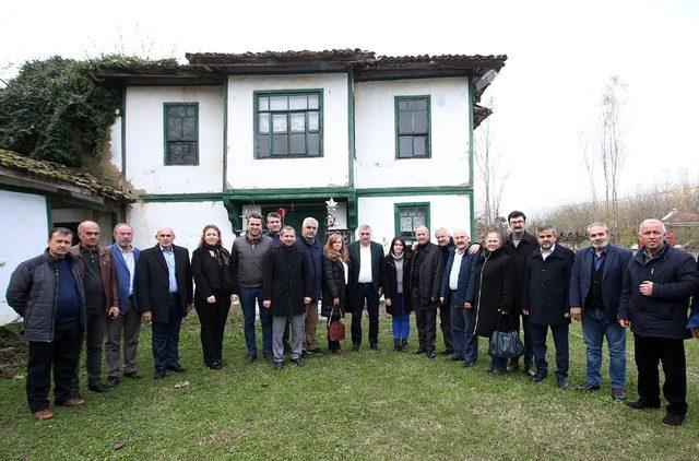 Abhaz ve Çerkezler’den, Başkan Toçoğlu’na hizmet teşekkürü