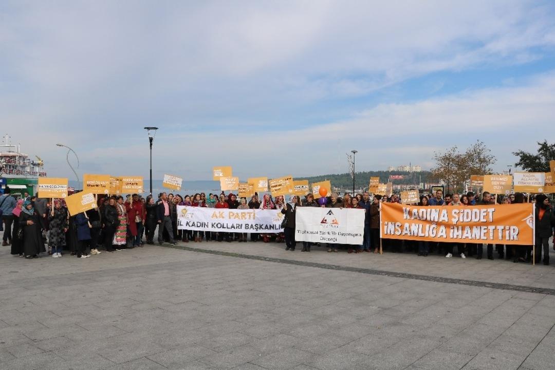 &Ccedil;anakkale&rsquo;de 25 Kasım Kadına Y&ouml;nelik Şiddetle M&uuml;cadele Etkinliği