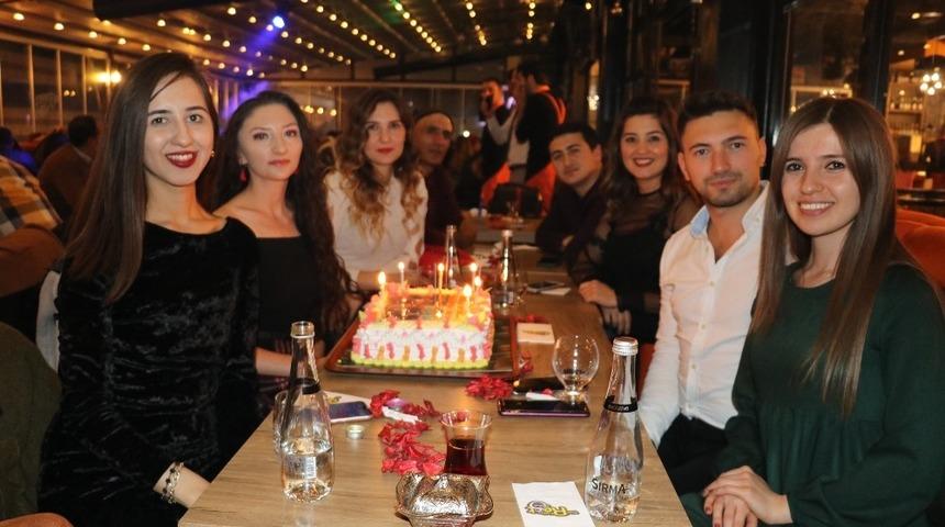 &Ouml;ğretmenler The Rest Kafe&rsquo;de coştu
