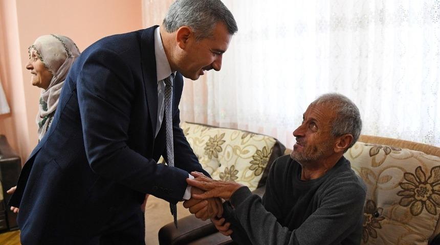 Başkan Çınar ‘Tut Elimden’ projesi ile ödül alacak