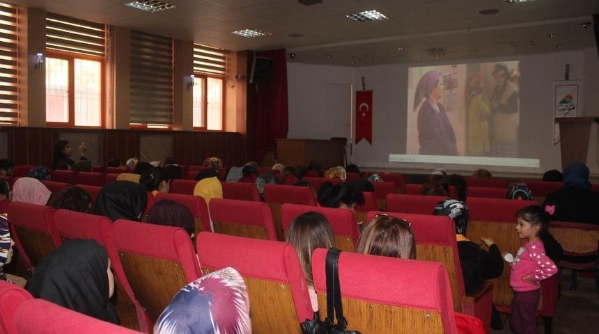 &ldquo;25 Kasım Kadına Y&ouml;nelik Şiddetle M&uuml;cadele G&uuml;n&uuml;&rdquo;  etkinliği