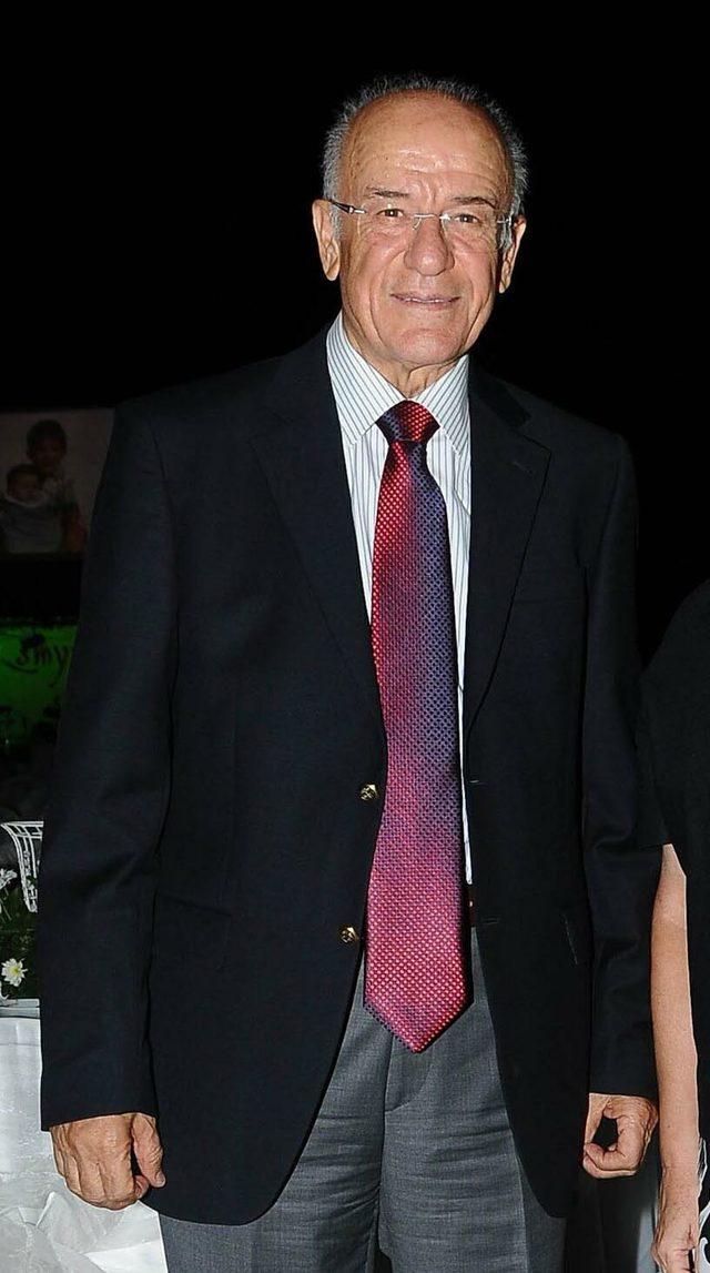 İzmir in eski Başkanı Y&uuml;ksel &Ccedil;akmur un torunu Japonya da 1 inci oldu 4