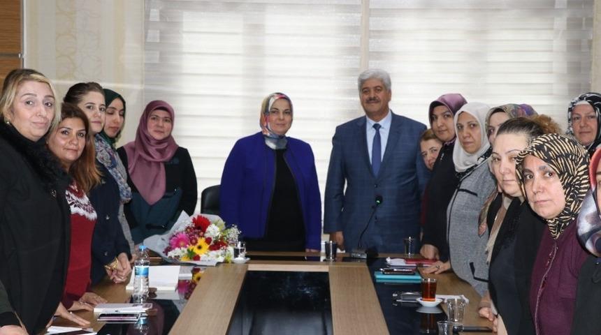 Aday adayı Ekinci&rsquo;den &lsquo;kadına şiddet son bulsun&rsquo; temennisi