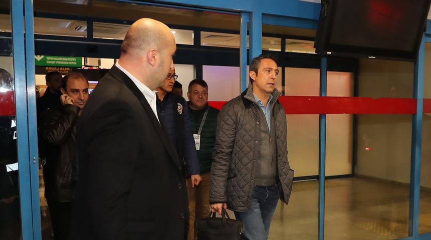 Ali Ko&ccedil;, Trabzonspor ma&ccedil;ı &ouml;ncesi Trabzon'u gezdi ve balık yedi