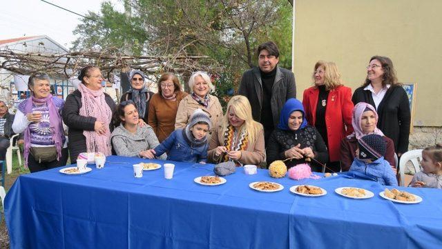 Foça, kadına şiddete “Hayır’’ dedi