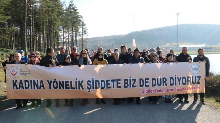 1300 Metre de kadına şiddet kınadı