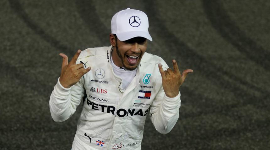 Kapanışı Hamilton yaptı