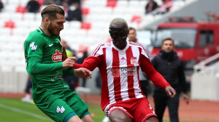 Sivasspor, evinde Rizespor'la yenişemedi: 1-1