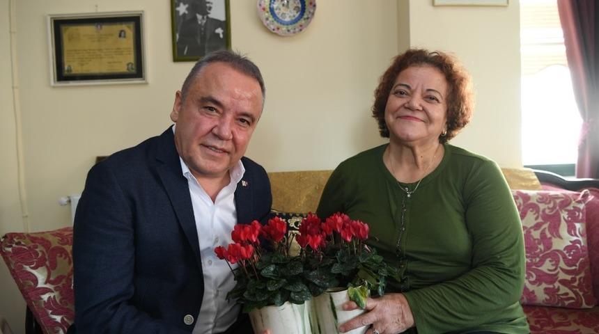 Başkan B&ouml;cek&rsquo;ten ortaokul &ouml;ğretmenine s&uuml;rpriz