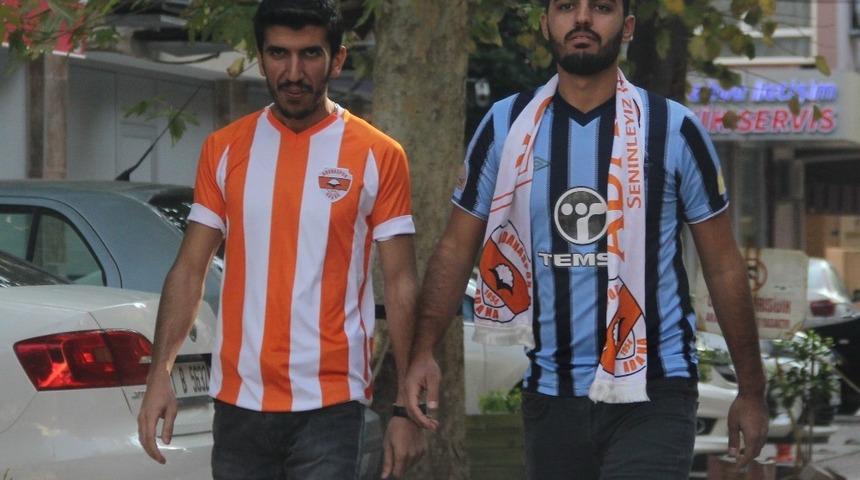 Sokakta dostluk kazandı