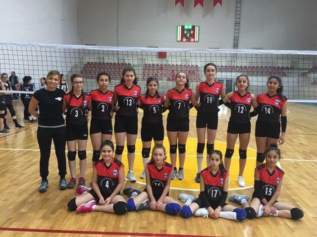 Voleybol Kulüplü Midi Kızlarda 3.Hafta geride kaldı