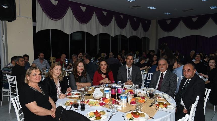 &Ccedil;iğlili &ouml;ğretmenler gecede buluştu