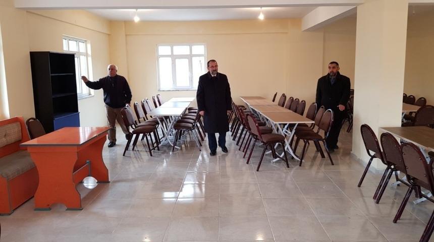 Hayırsever Yıldırım, T&uuml;rkistan Cami Taziye Evi&rsquo;nin i&ccedil;erisini yeniledi